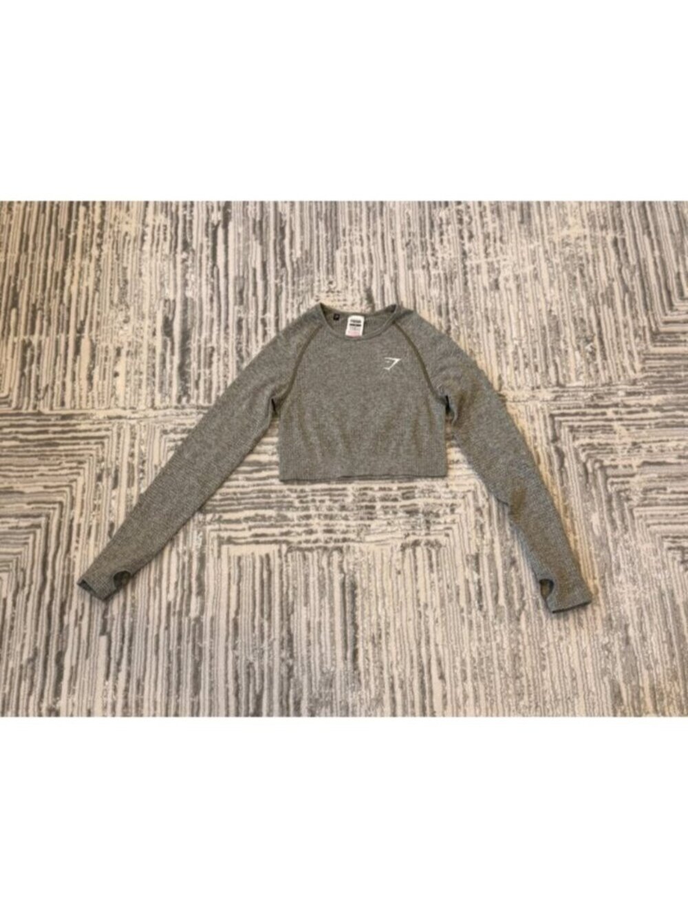 New Gymshark women's small green seamless long sleeve w/thumb slots on sleeve
